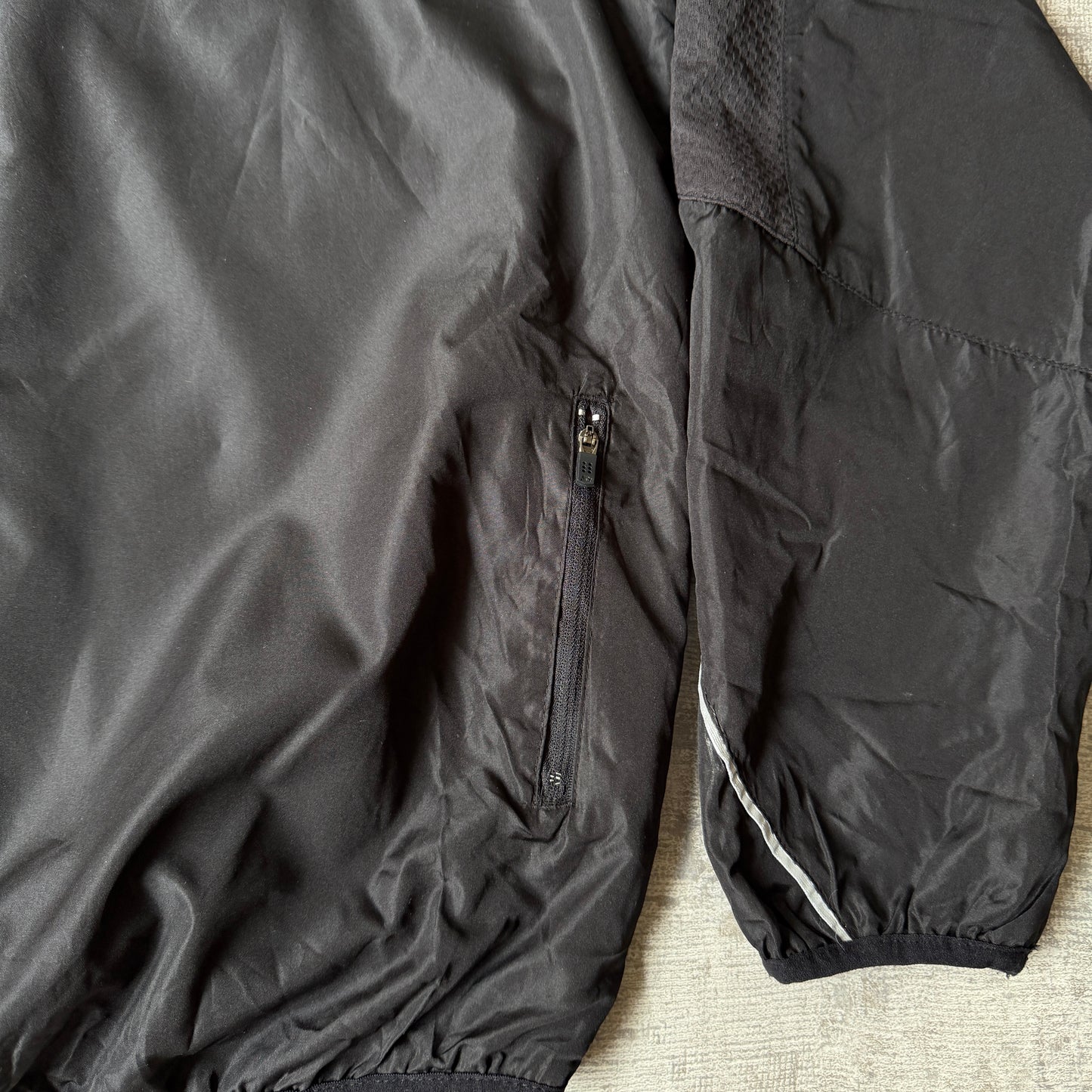 Starter Mens Black Vintage Track Jacket Size L Mens Windbreaker                 -E23