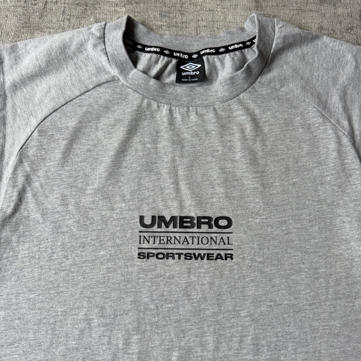 Umbro Mens Grey Singlet Size L Graphic Tank Top Y2K              -E41