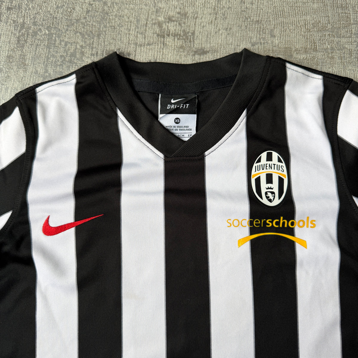 Nike Juventus Y2K Soccer Schools Soccer Jersey Size XS Womens         -G19