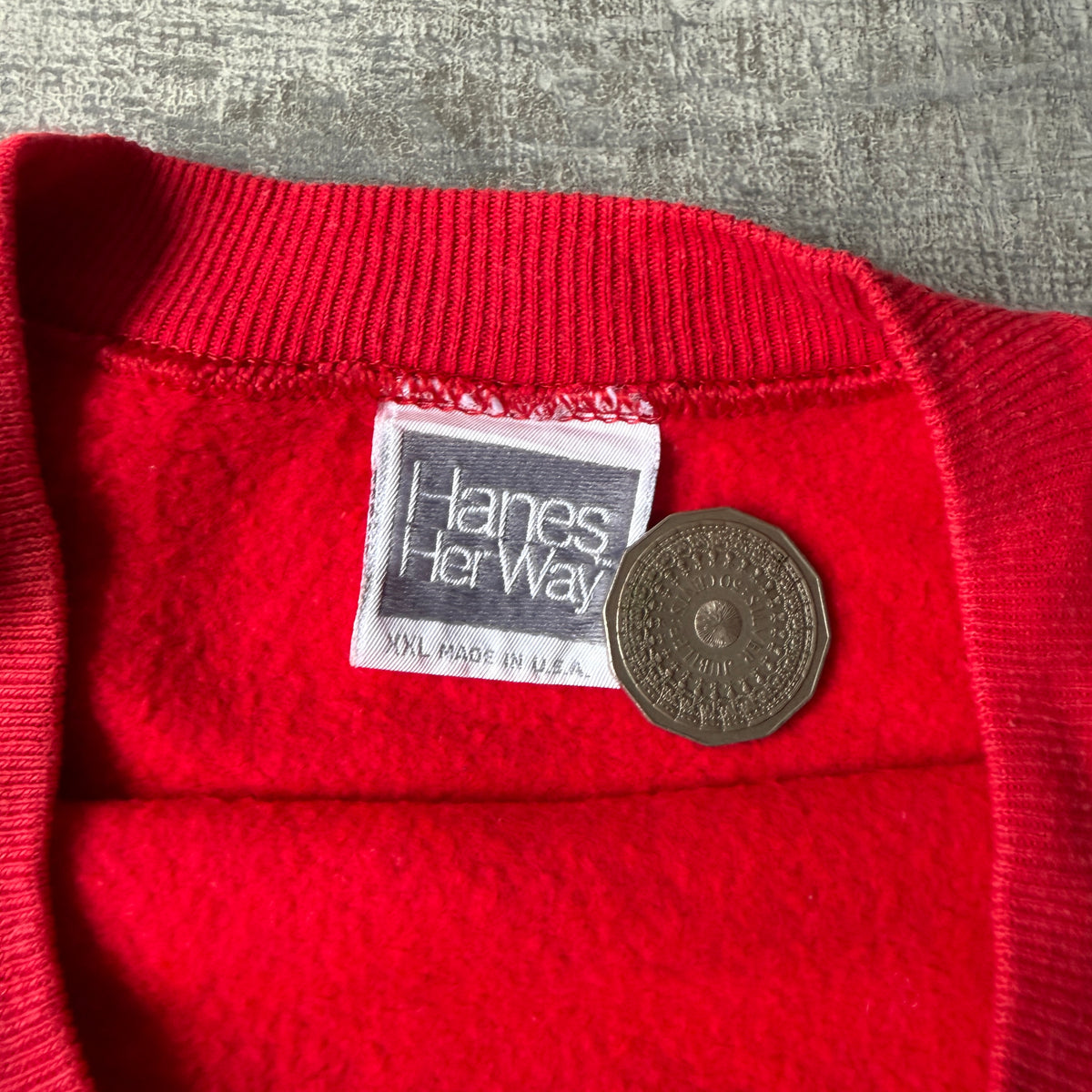 Vintage Red Hawaii Graphic Sweater Size XXL Hanes Tag Made In USA                   -F26