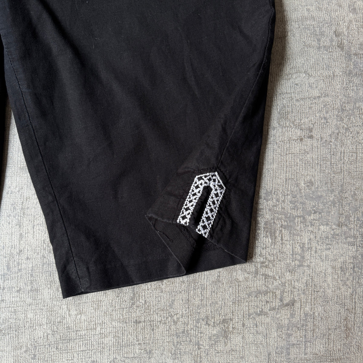 Colorado Womens Y2K Chino Shorts Size 12 Black Low Mid Rise         -H19