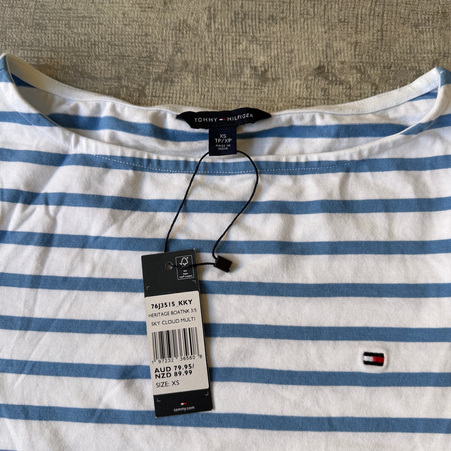 Tommy Hilfiger Womens Long Sleeve Shirt Size XS White/ Blue Striped Top NWT's        -A15