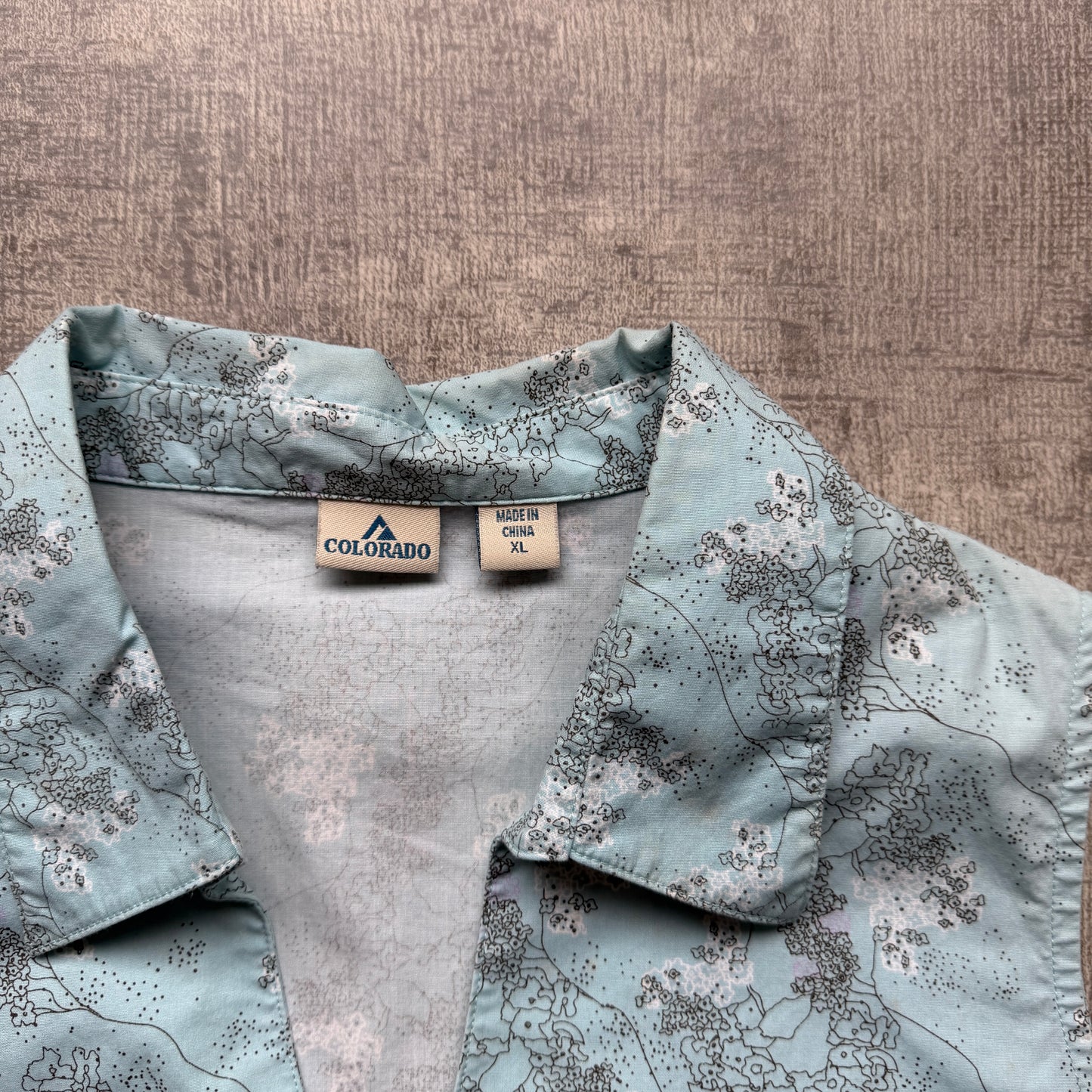 Colorado Womens Blue Floral Blouse Top Size XL Womens Sleeveless V-Neck        -A28
