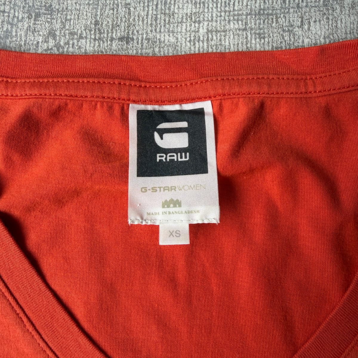 G-Star Raw Y2K Womens Orange Graphic Baby Tee Size XS Womens V-Neck               -E67