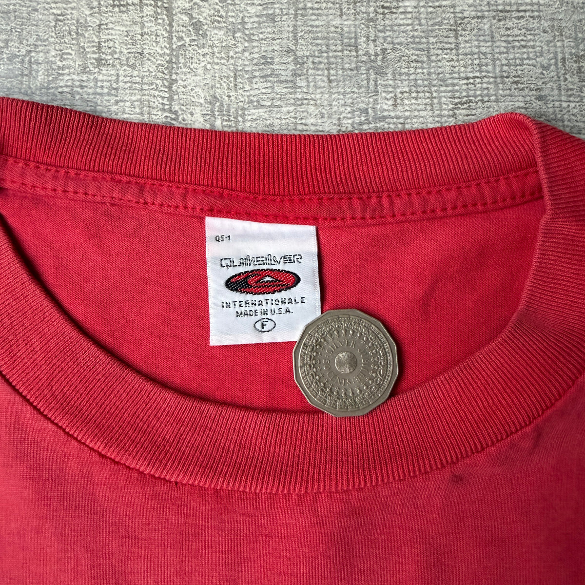 Quiksilver Vintage Red Graphic T Shirt Size XL Mens Single Stitch Made In USA          -G45
