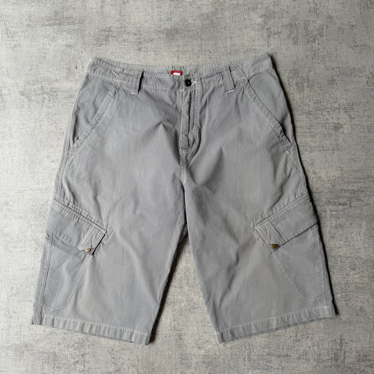 Puma Baggy Cargo Shorts Size 34 Grey White Pinstripe Y2K             -F1