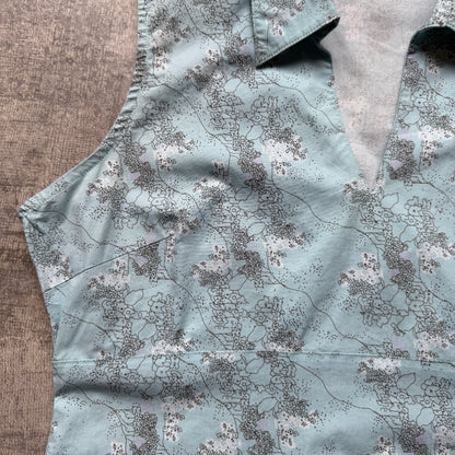 Colorado Womens Blue Floral Blouse Top Size XL Womens Sleeveless V-Neck        -A28