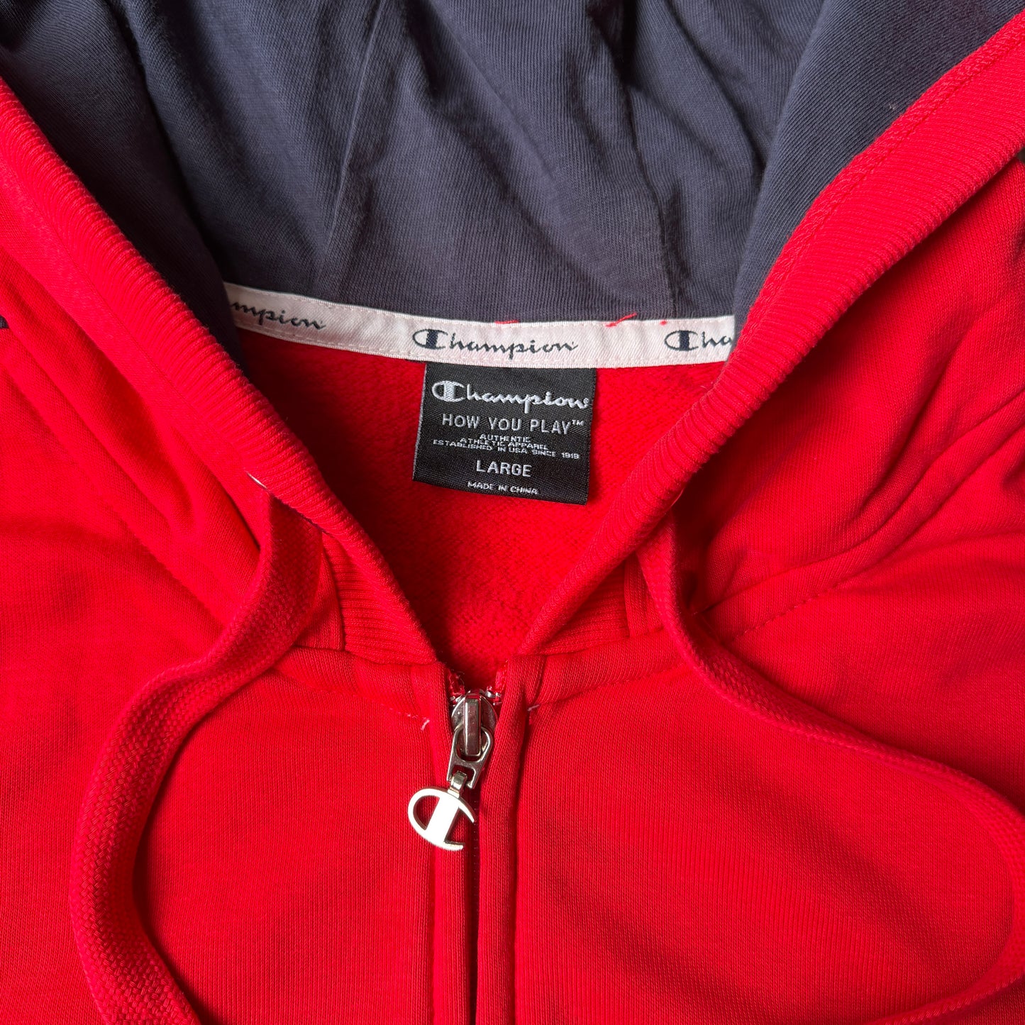 Champion Y2K Red Zip Hoodie Size L Full Zip Script Logo Graphic         -G26