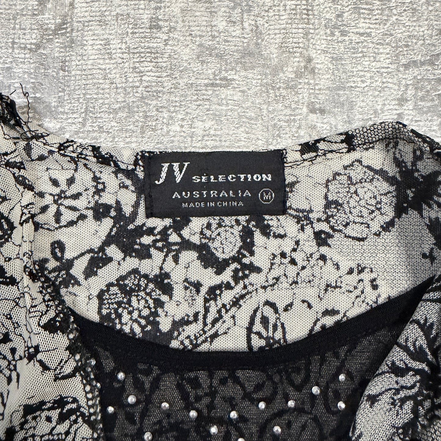 JV Selection Women’s Y2K Floral Textured V-Neck Blouse Top Size M          -I51
