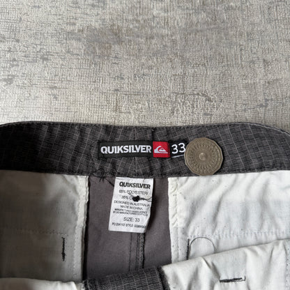 Quiksilver Y2K Grey Chino Shorts Size 33        -H21