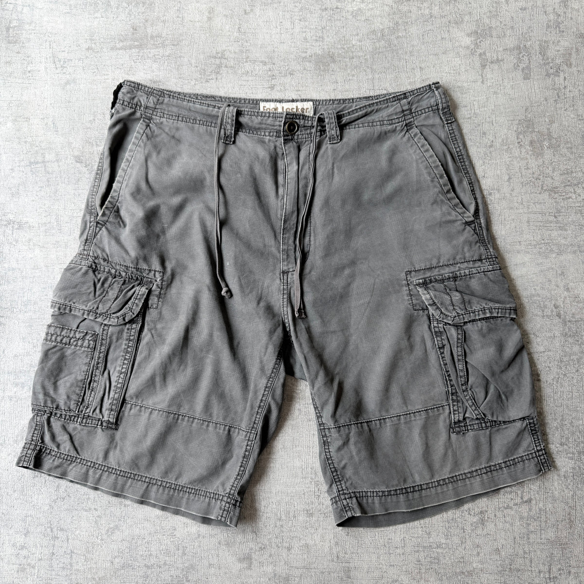 Footlocker Y2K Baggy Grey Cargo Shorts Size 36 Mens W' Drawstring               -D11