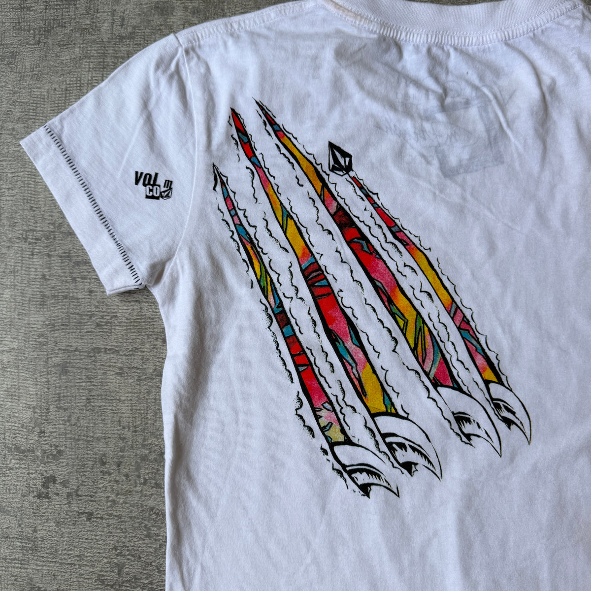 Volcom x Matt French Womens White Y2K Tiger Graphic T-Shirt Size S Long Line       -H68