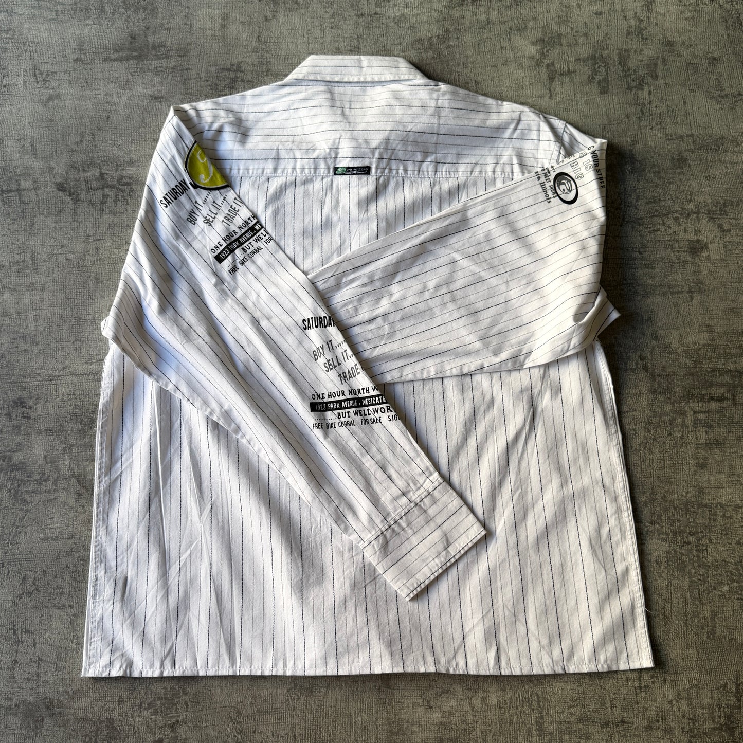 Point Zero Vintage Graphic Cropped Button Up Size L Mens NWT'S           -C52