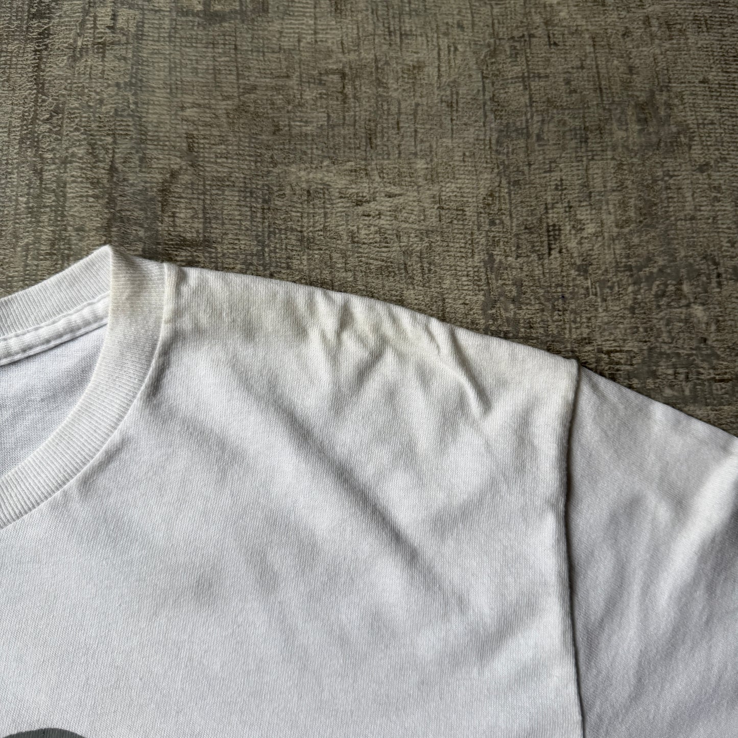 Tribal Surf Y2K Graphic T-Shirt Size L Mens White Tee                        -B15