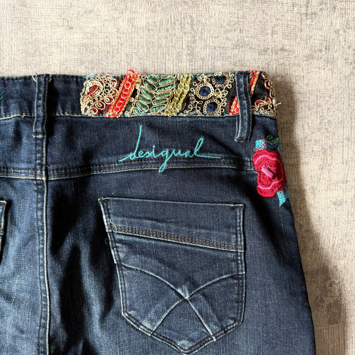 Desigual Y2K Embroidered Blue Jeans Size 26 Womens Skinny            -G1