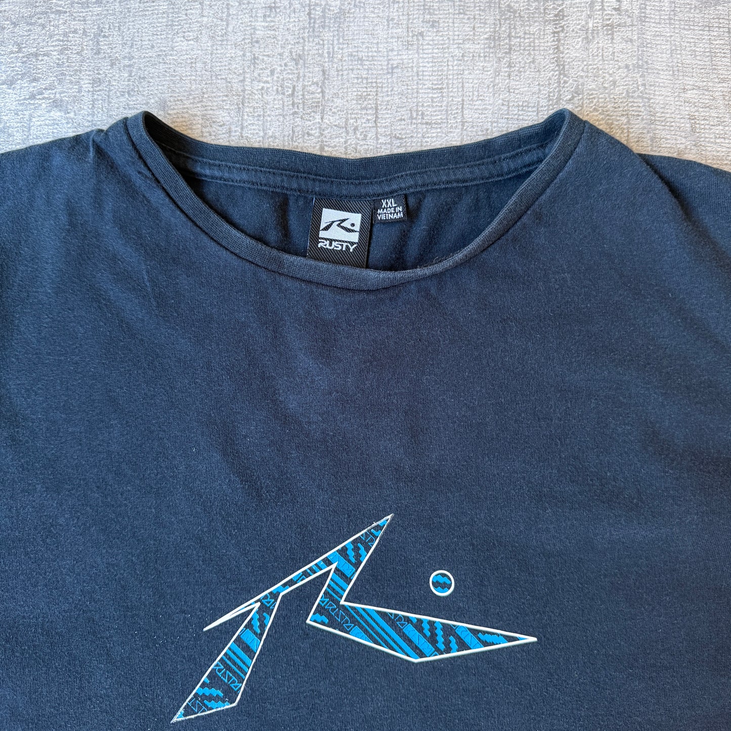 Rusty Y2K Graphic T-Shirt Size XXL Mens Navy Blue Short Sleeve           -A66