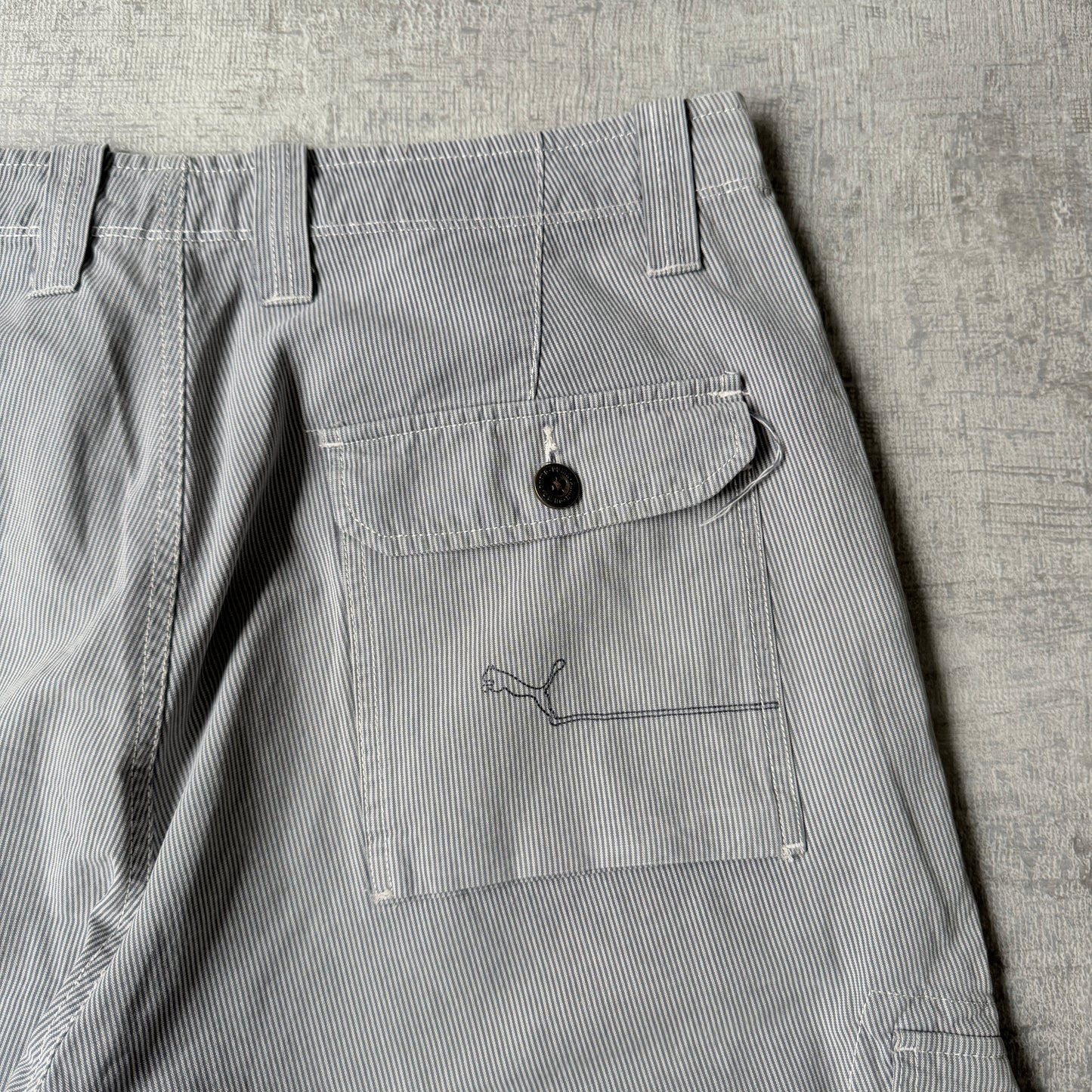 Puma Baggy Cargo Shorts Size 34 Grey White Pinstripe Y2K             -F1