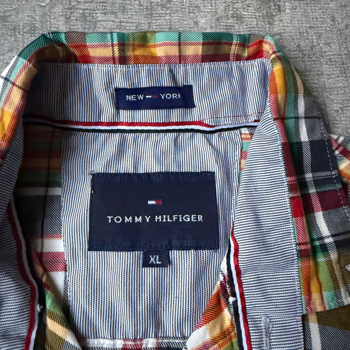 Tommy Hilfiger Long Sleeve Cropped Button Up Size XL Multicolour           -G17