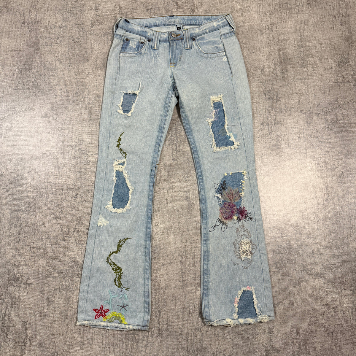 Bebe Womens Y2K Low Rise Flare Jeans Size 26 Embroidered          -I14