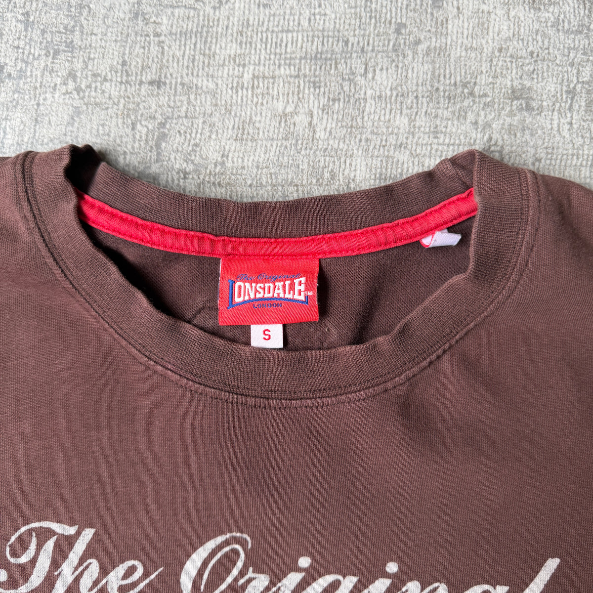 Lonsdale Y2K Brown Graphic T shirt Size S Mens Short Sleeve       -A33