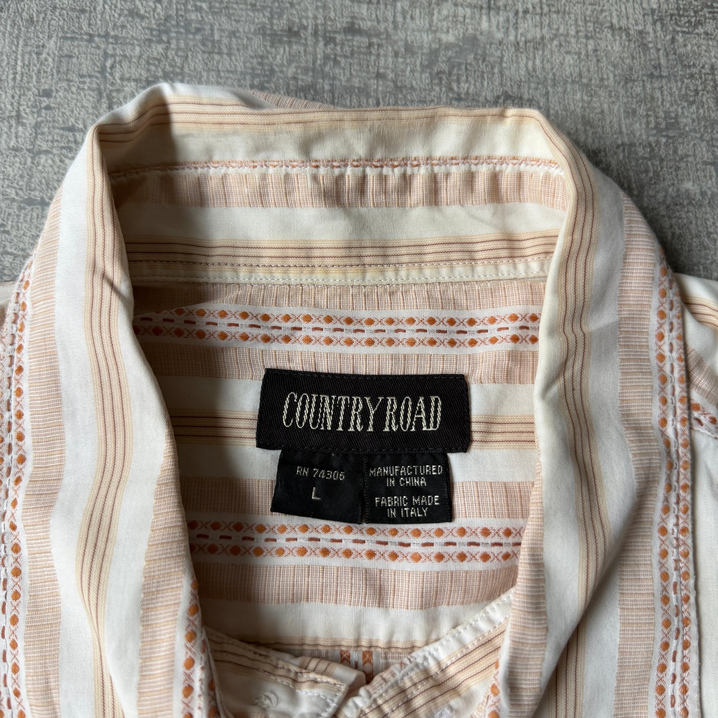 Country Road Cropped Button Up Shirt Size L Beige Short Sleeve                -F15