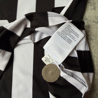 Nike Juventus Y2K Soccer Schools Soccer Jersey Size XS Womens         -G19