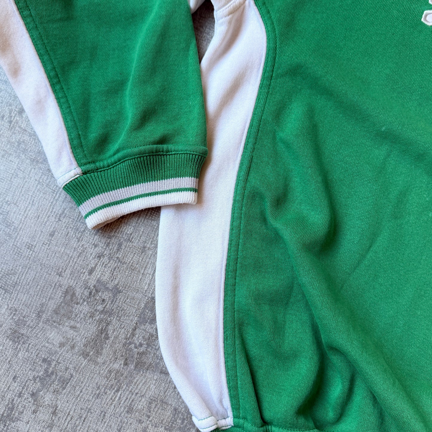 Saucony Vintage Two Tone Sweater Size S Mens Oversized Green White           -B46