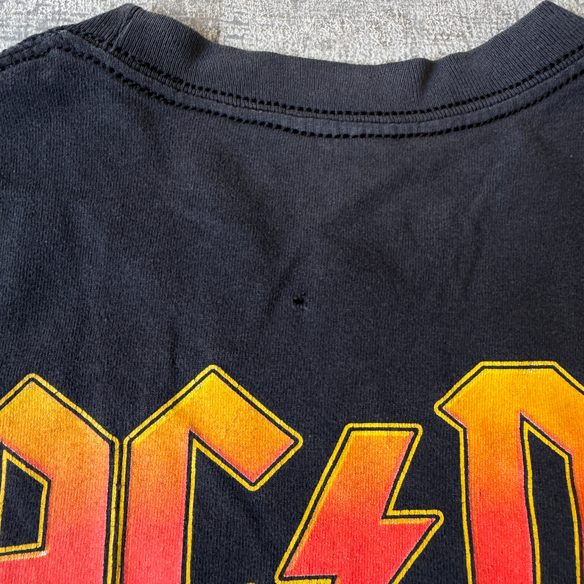 ACDC Highway To Hell Tour Shirt Fits Size M Mens 2015 Black Tee    -A7